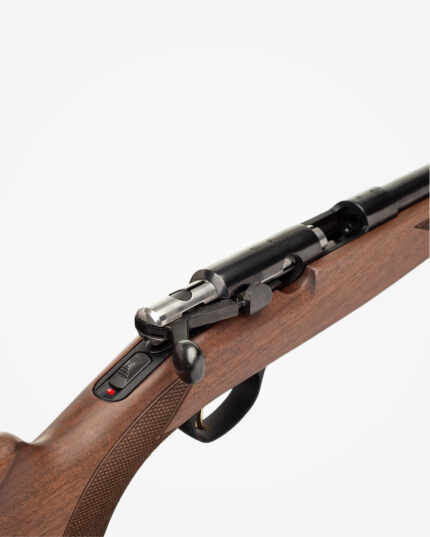 Rifle CBC Magnum .22WMR Semiautomático - Coronha em Polímero Preto