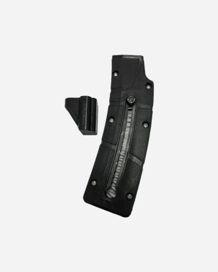 Extensor Magazine 25t para 7022, peça alongada com mola visível na fenda central ao lado do adaptador menor destacado