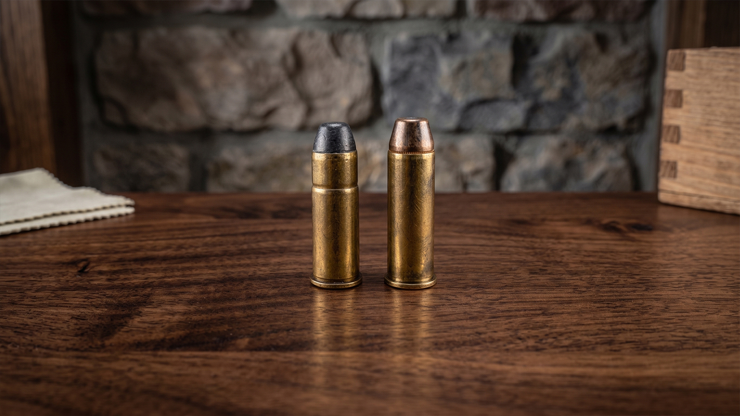 Munições 44-40 e .44-MAGNUM lado a lado
